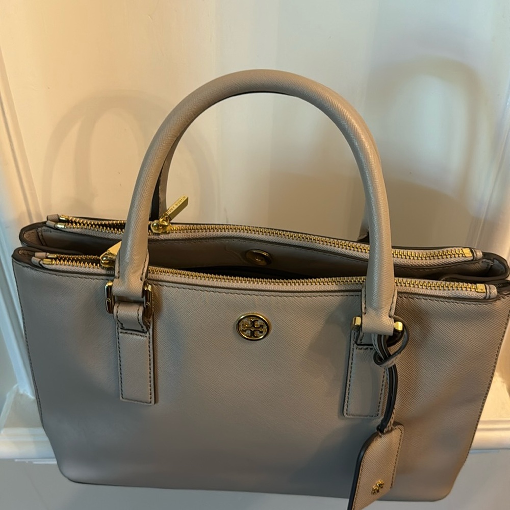💥TORY BURCH - ROBINSON MINI DOUBLE ZIPTOTE - DUST STORM - GE889